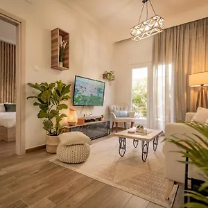 aphrodites-apartment-on-agia-sofia-midas-home.hotels-of-thessaloniki.com/